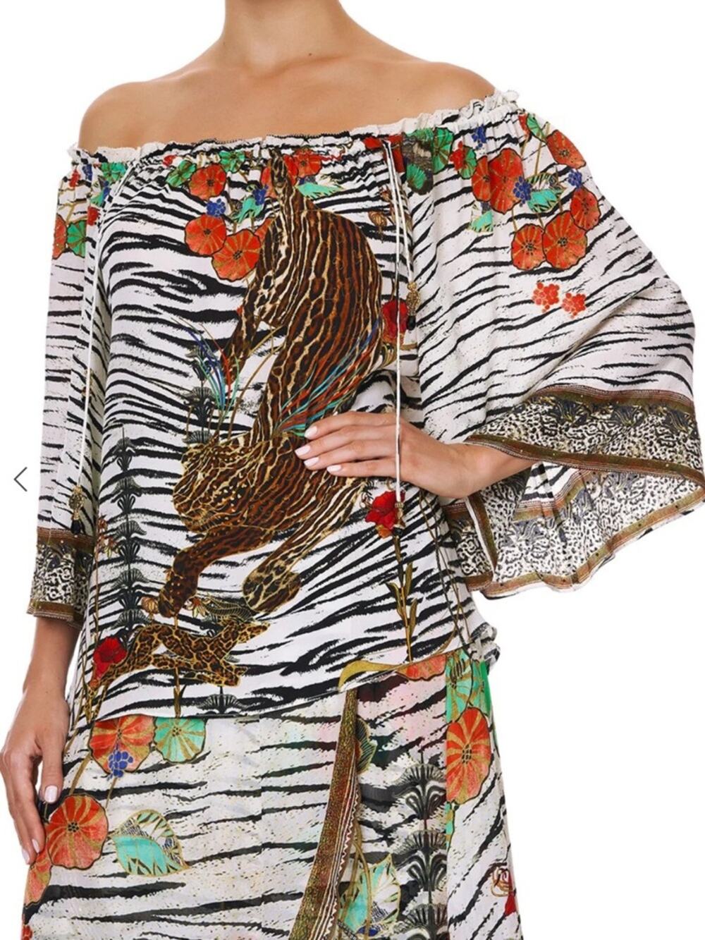 Camilla Off Shoulder Flare Blouse
Cosmic Conflict leopard silk sz XS